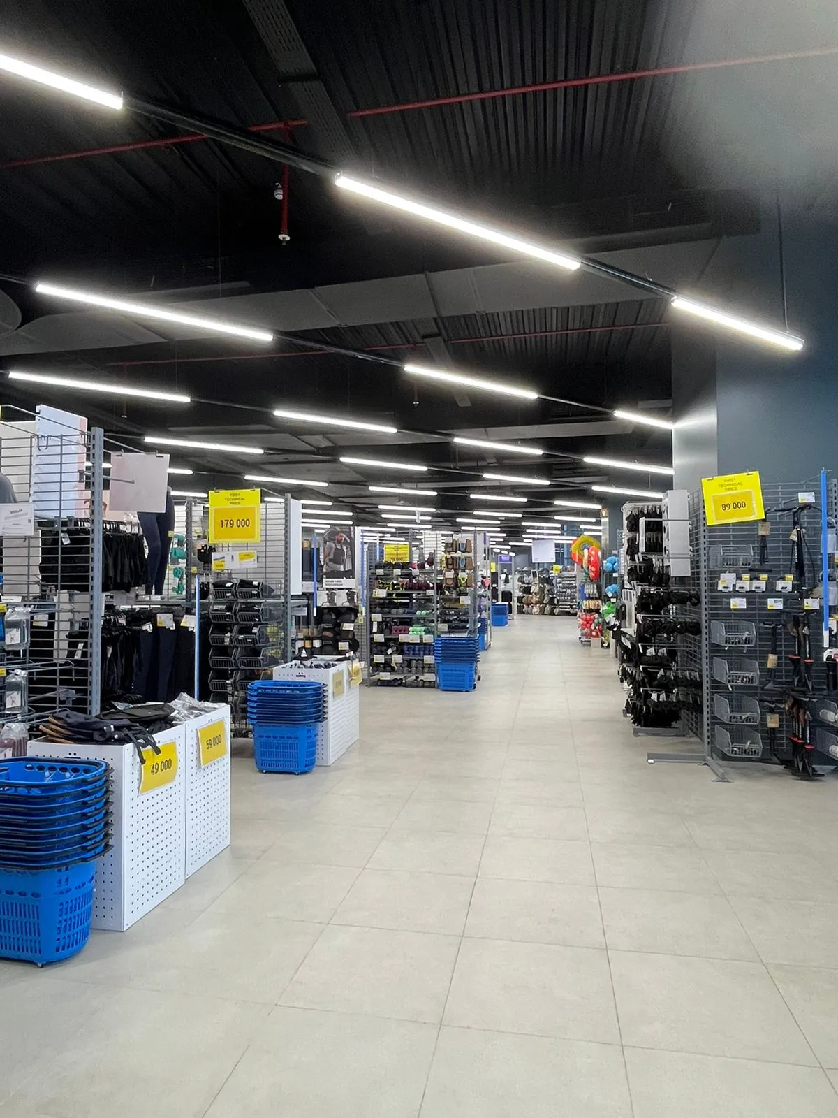195 lm/W LED Linear Lighting Upgrade for Decathlon Sports Retail – Jakarta