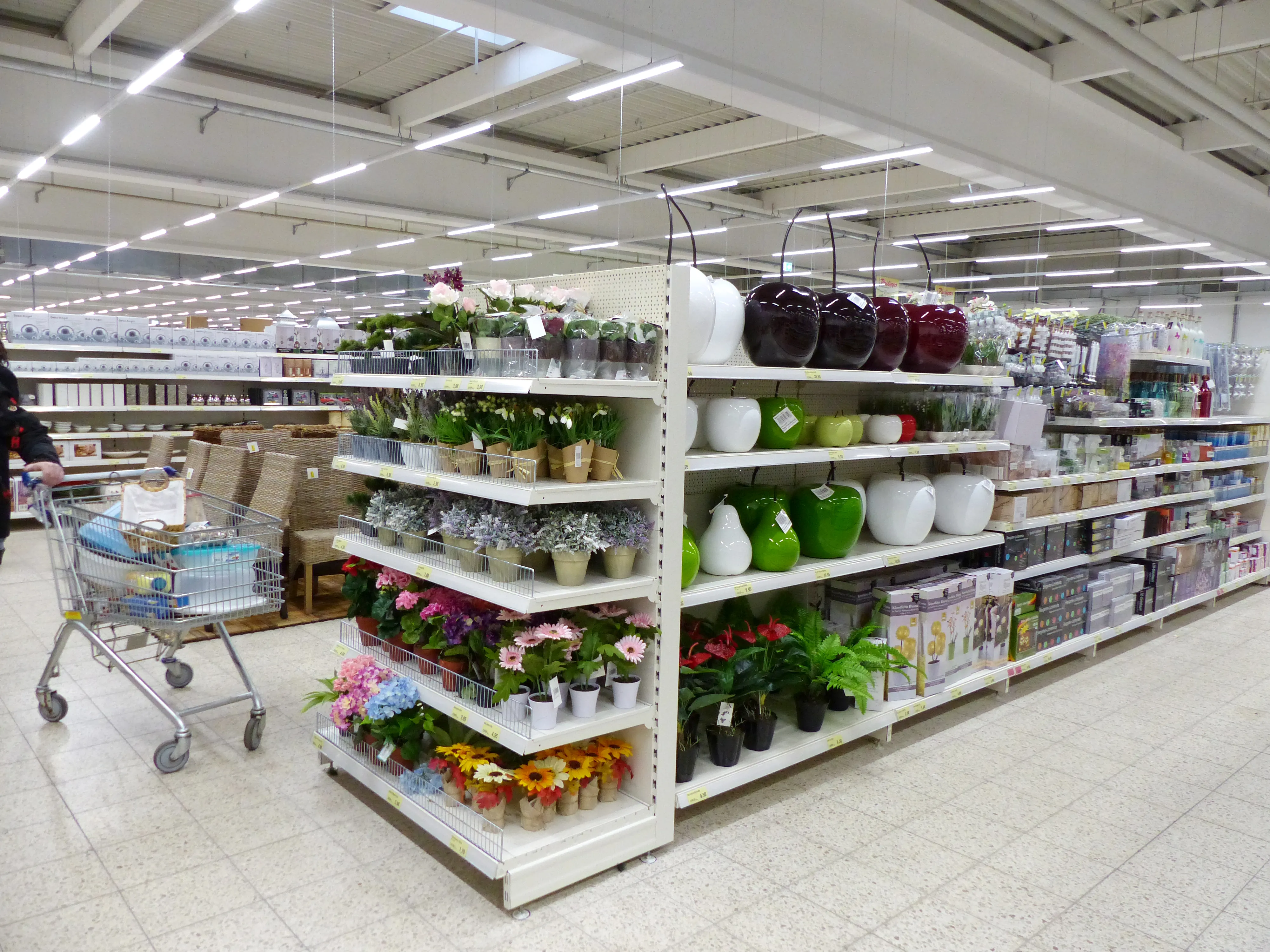 LED Linear Lighting Retrofit – Retail & Stores – Munich