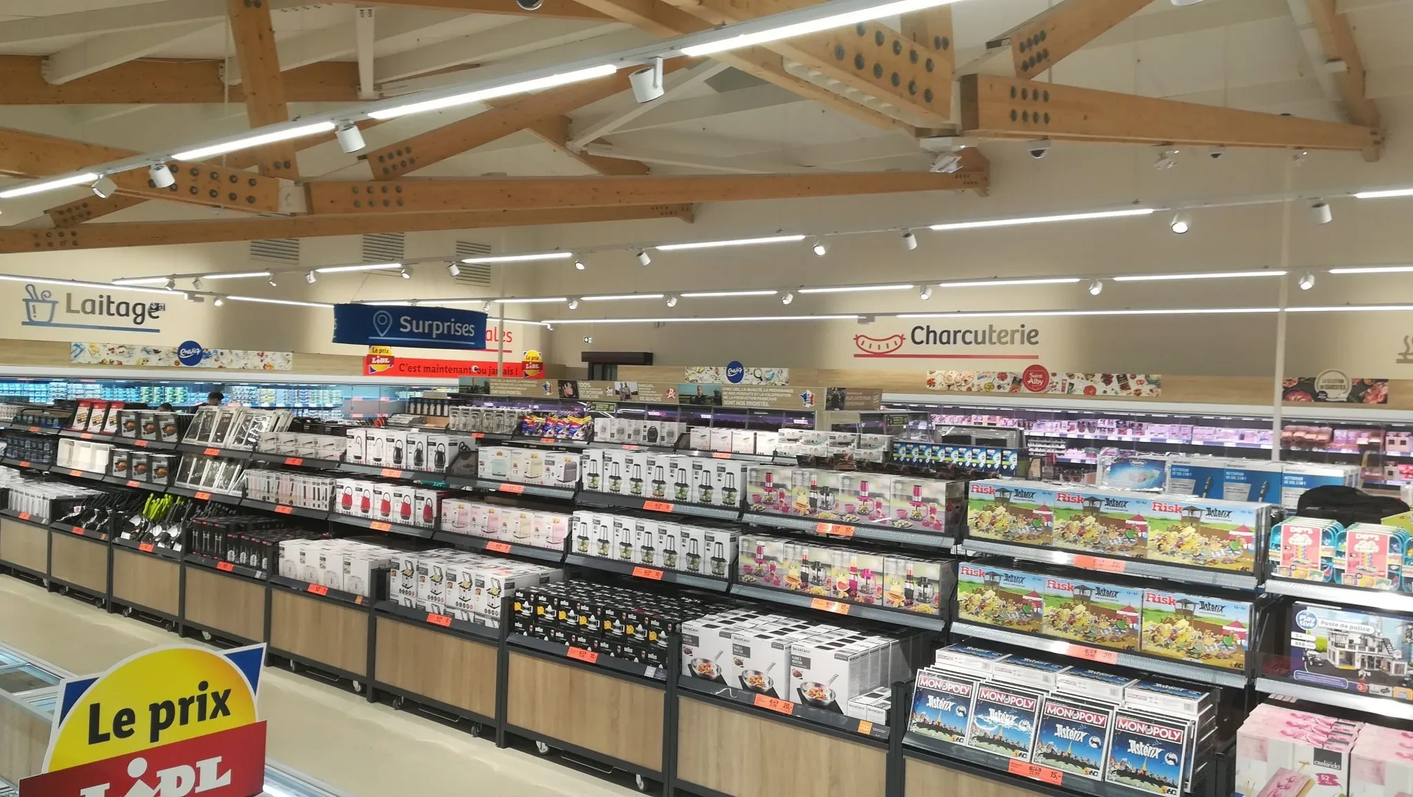 LED Track & Linear Lighting Retrofit – Retail & Stores – Hamburg