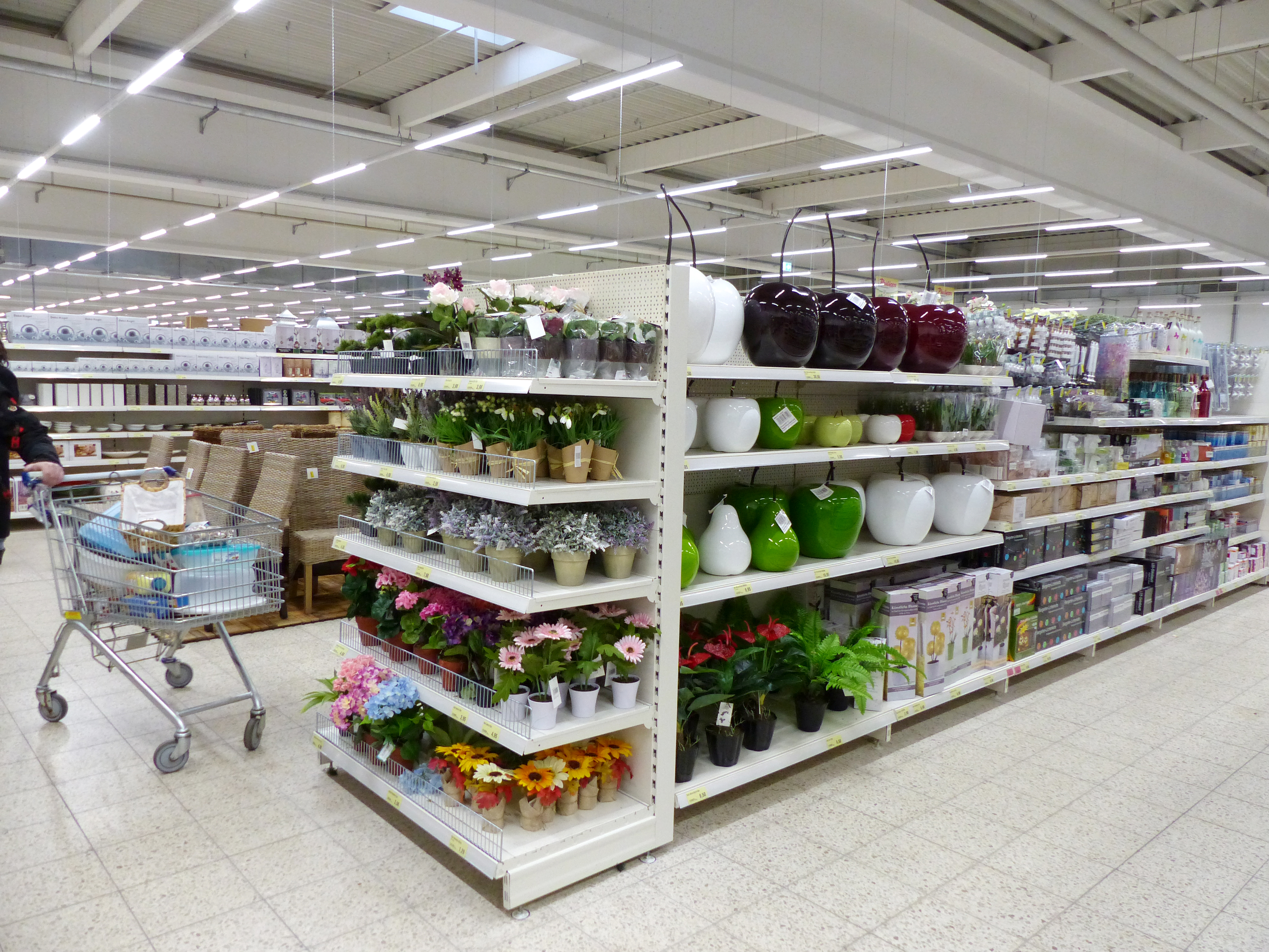 LED Linear Lighting Retrofit – Retail & Stores – Munich